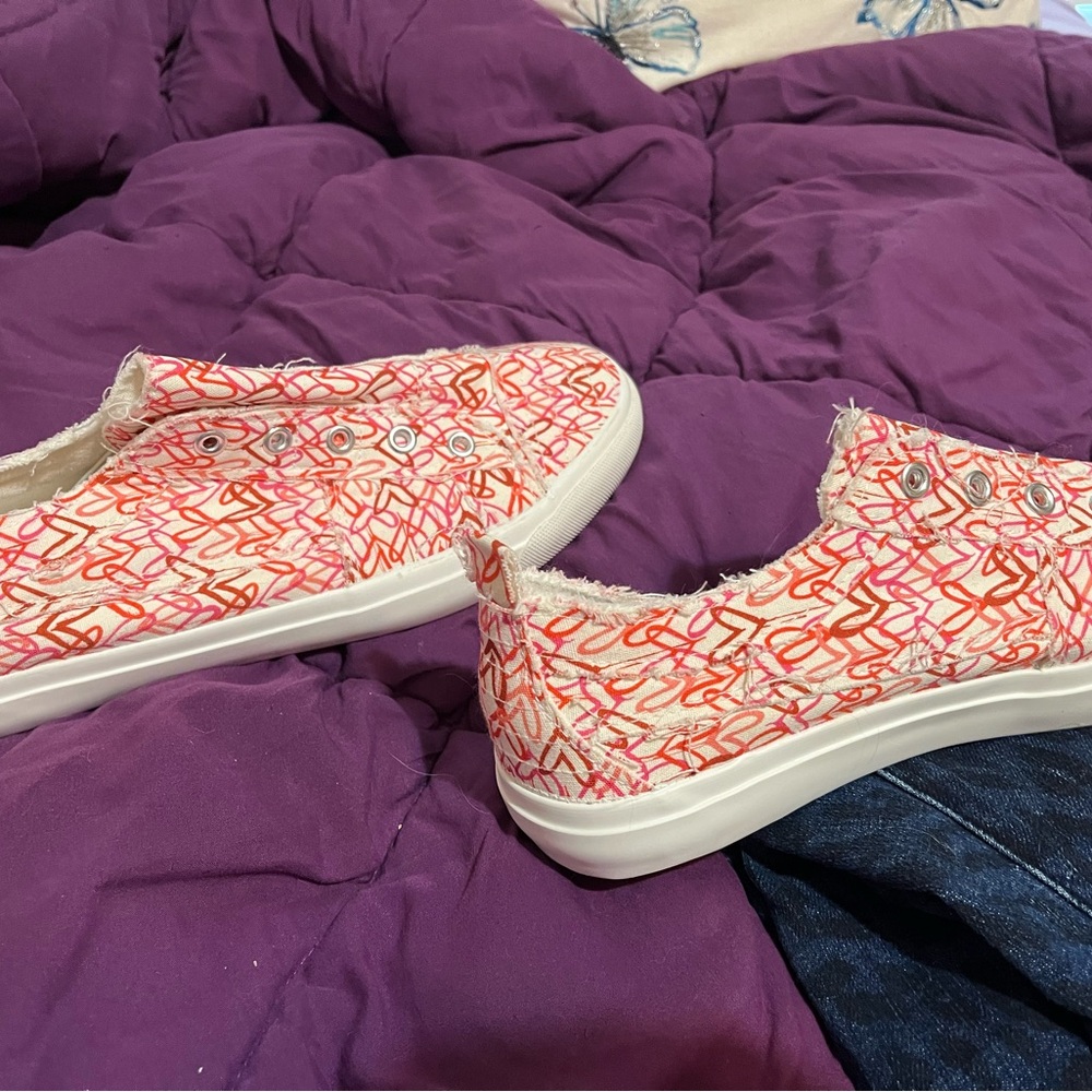 Corkys Women's Red and Pink Patterned Sneakers